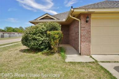 Main picture of 927 Beaumont Sq