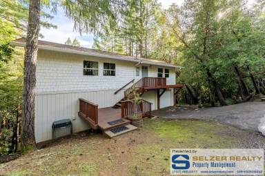 Main picture of 25053 Robin Cir