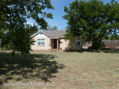 Main picture of 1901 Cedar Crest Dr