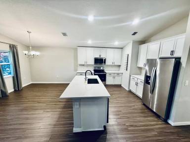Main picture of 1026 Dania Cir NE