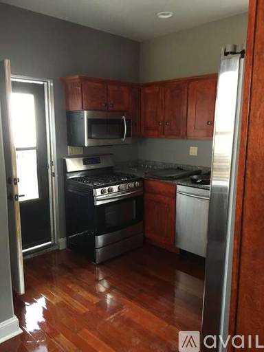Main picture of 2735 W Chanay St