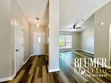 Main picture of 1063 Oak View Dr