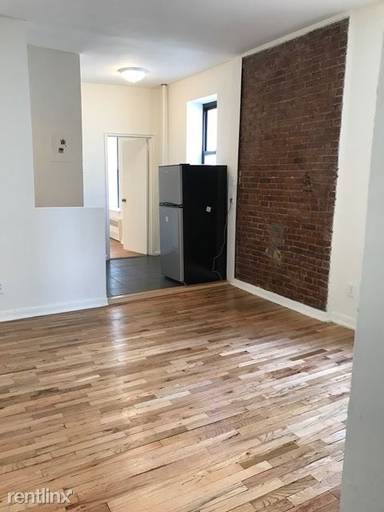 Main picture of 200 W 48th St