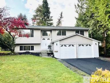 Main picture of 10033 NE 204th St