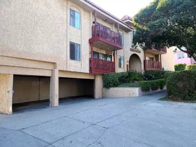 Main picture of 909 Westbourne Dr
