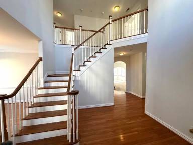 Main picture of 102 Sloop Ct