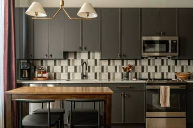 Main picture of 829 N 3rd St