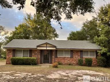 Main picture of 1623 Huffman Dr