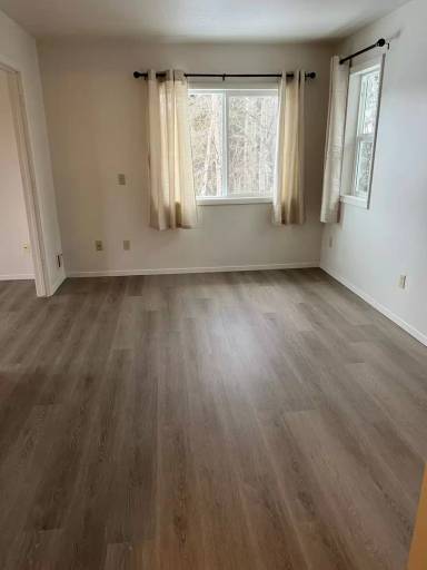 Main picture of 101 2nd St W