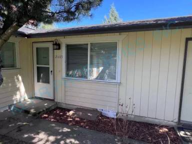Main picture of 2485 NE Division St