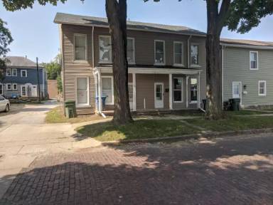 Main picture of 213 Franklin Ave