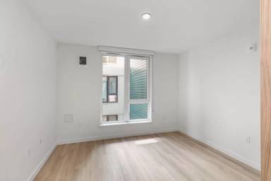 Main picture of 4015 Stone Way N