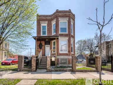 Main picture of 4015 W Jackson Blvd