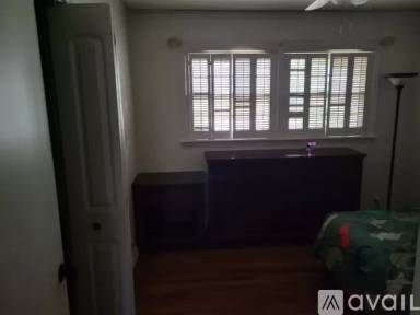 Main picture of 1492 Vera Cruz St