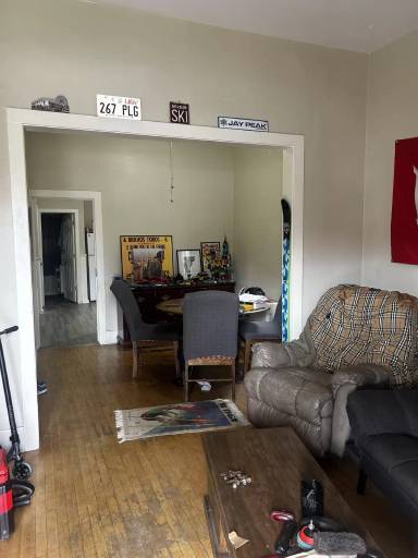 Main picture of 1235 E 2nd St