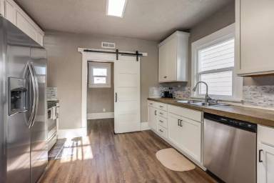 Main picture of 255 1st Avenue East N