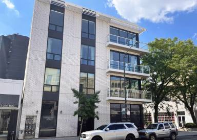 Main picture of 1258 N Milwaukee Ave