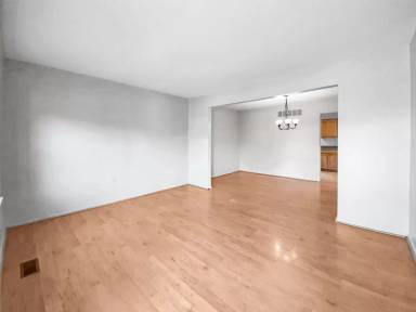 Main picture of 23 King Richard Ct