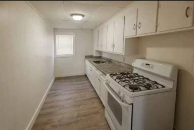 Main picture of 764 Plymouth Ave