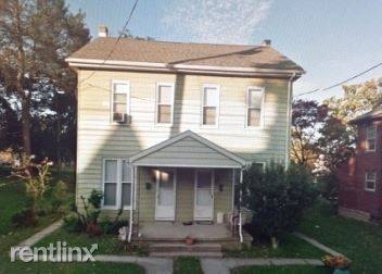 Main picture of 412 S Market St