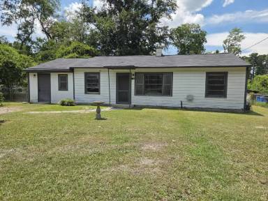 Main picture of 2439 Yates Dr