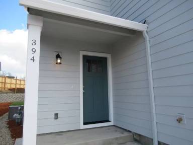 Main picture of 375 NW Denton Ave