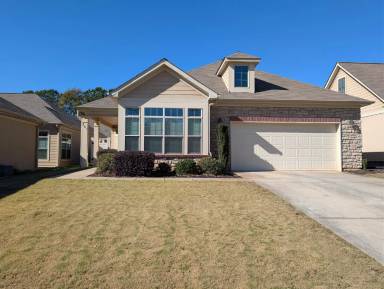 Main picture of 261 Fenwick Cir