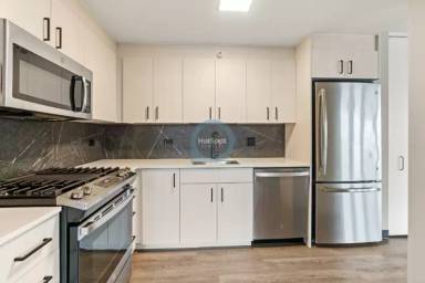 Main picture of 1900 W Harrison St