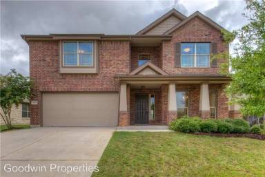 Main picture of 18629 Falcon Pointe Blvd