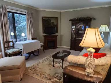 Main picture of 1881 Cliff Rd