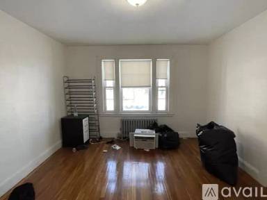 Main picture of 100 Washington St