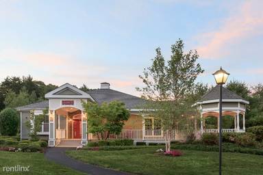 Main picture of 2 Gatehouse Ln