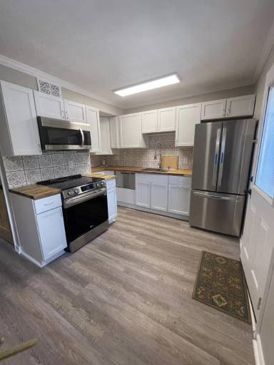 Main picture of 1235 Riverside Dr
