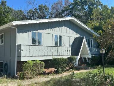 Main picture of 18180 Swiss Dr