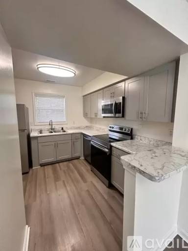 Main picture of 1121 Fords Pointe Cir