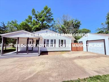 Main picture of 138 W Warren St