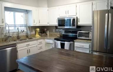 Main picture of 5891 Shady Grove Cir
