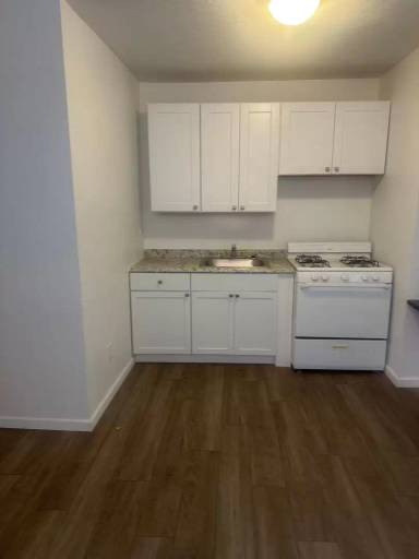 Main picture of 131 Spring St Apartments