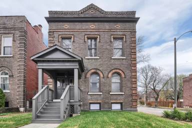 Main picture of 2903 Victor St