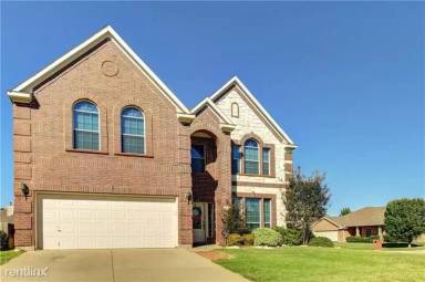 Main picture of 621 Bur Oak Dr