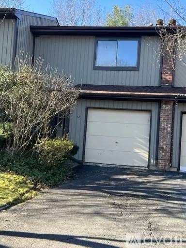 Main picture of 57 Laurie Ct