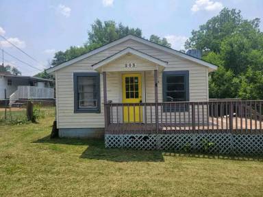 Main picture of 203 McCrary St