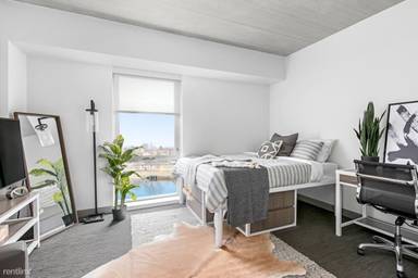 Main picture of 40 Point St