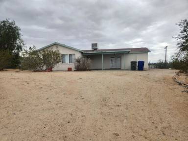 Main picture of 5762 Howard Way