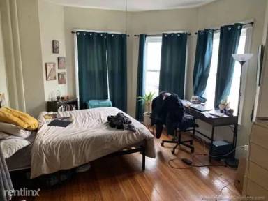 Main picture of 102 Murdock St