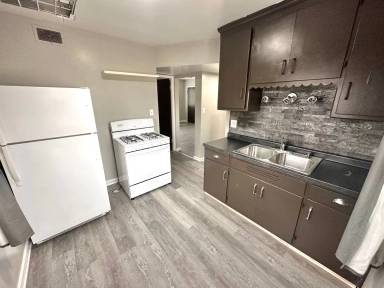 Main picture of 4203 W Fond du Lac Ave