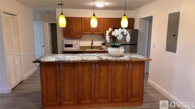 Main picture of 4600 SW 93rd Ct
