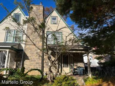 Main picture of 450 S Orange St