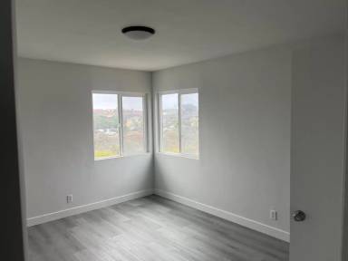 Main picture of 609 S Cedros Ave