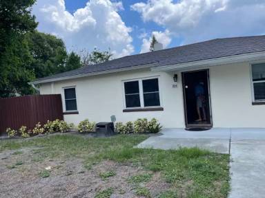 Main picture of 204 W Floriland Ave